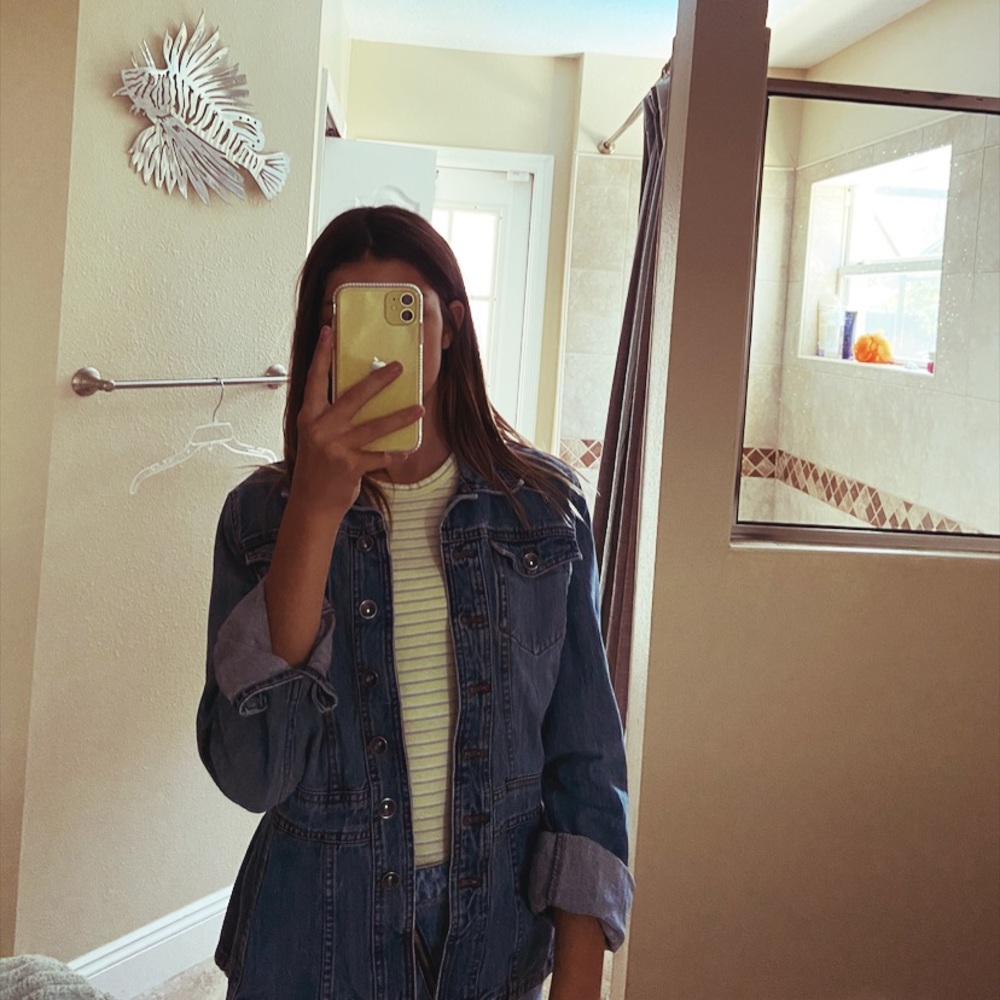 💙 DKNY Jean Jacket 💙